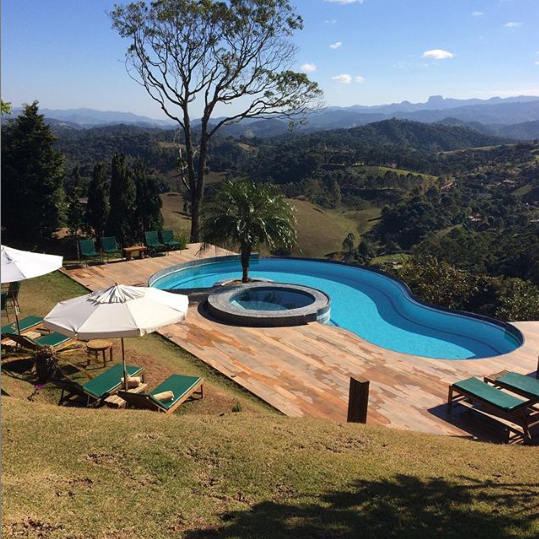 Piscina da Pousada Quinta dos Pinhais