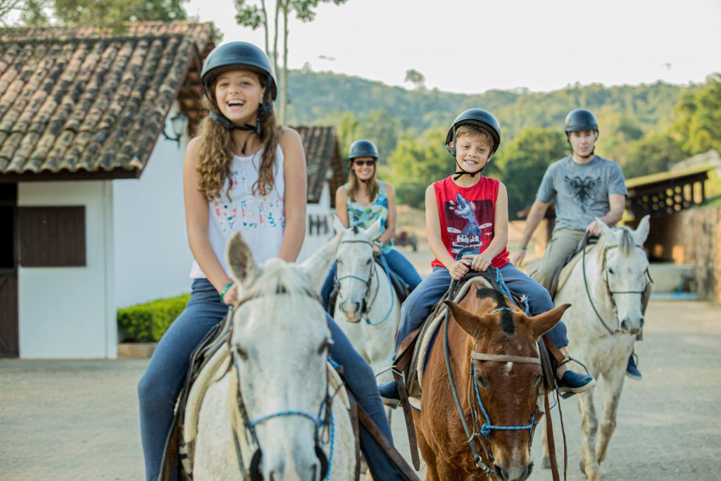 Cavalgada-Hotel-Fazenda-Dona-Carolina