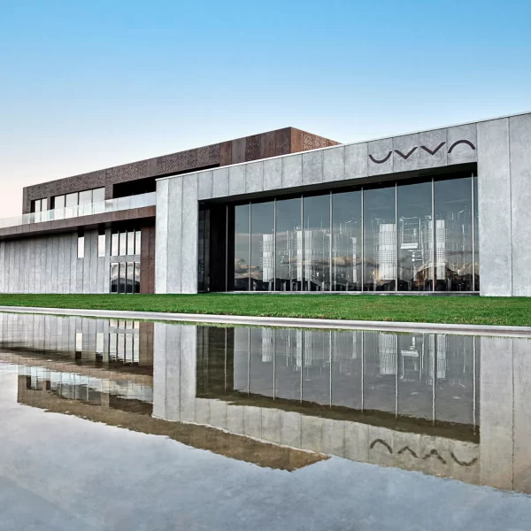 Imagem: fachada-uvva-min-2