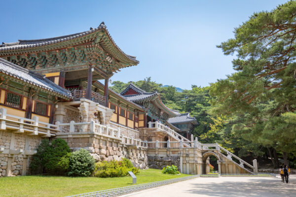 Imagem: Jun 23, 2017 Bulguksa temple in Gyeongju, South Korea – Tour destination
